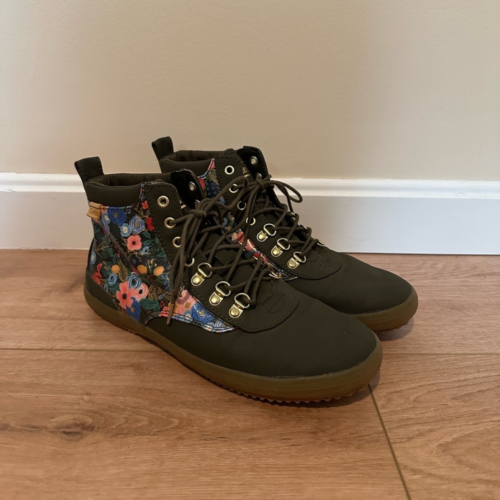 Keds x Rifle paper co. scout boots in Olive and Garden Party print size 8.5